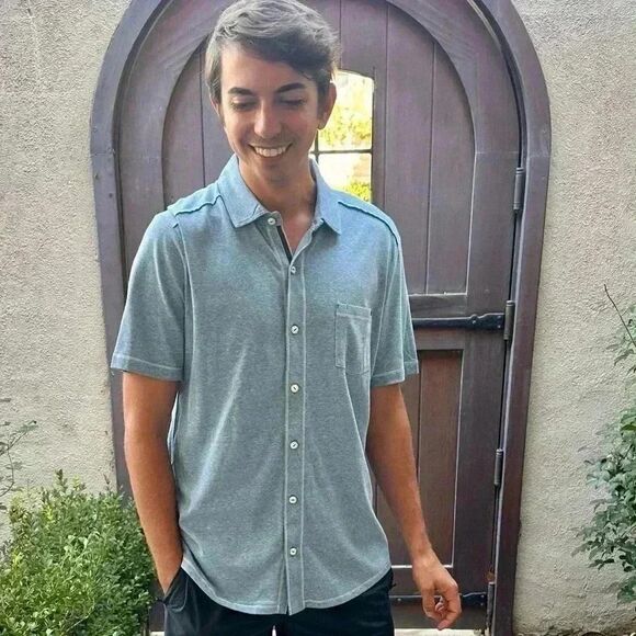 Tommy Bahama button down polo with the famous Logo. Breathable fabric Sz. Med. - Picture 1 of 11